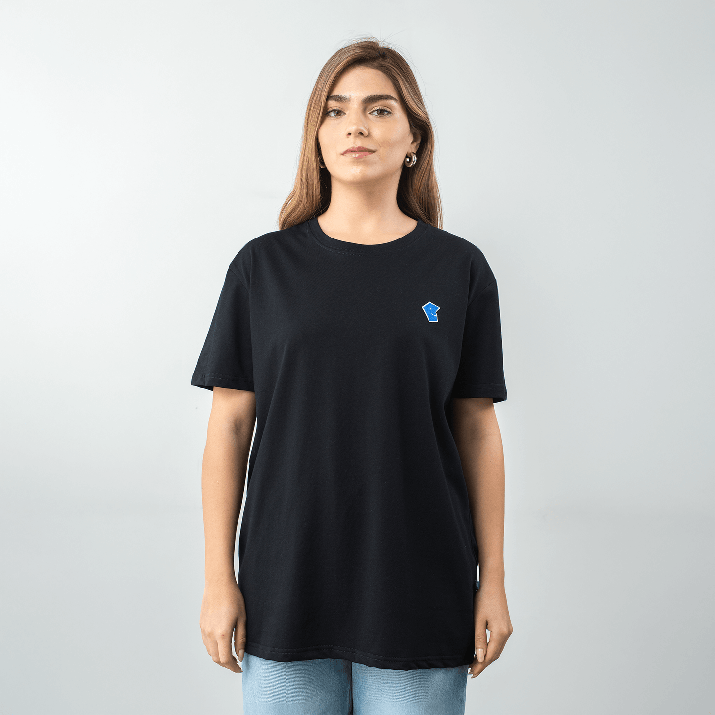 Camiseta Logo Bordado - Negro