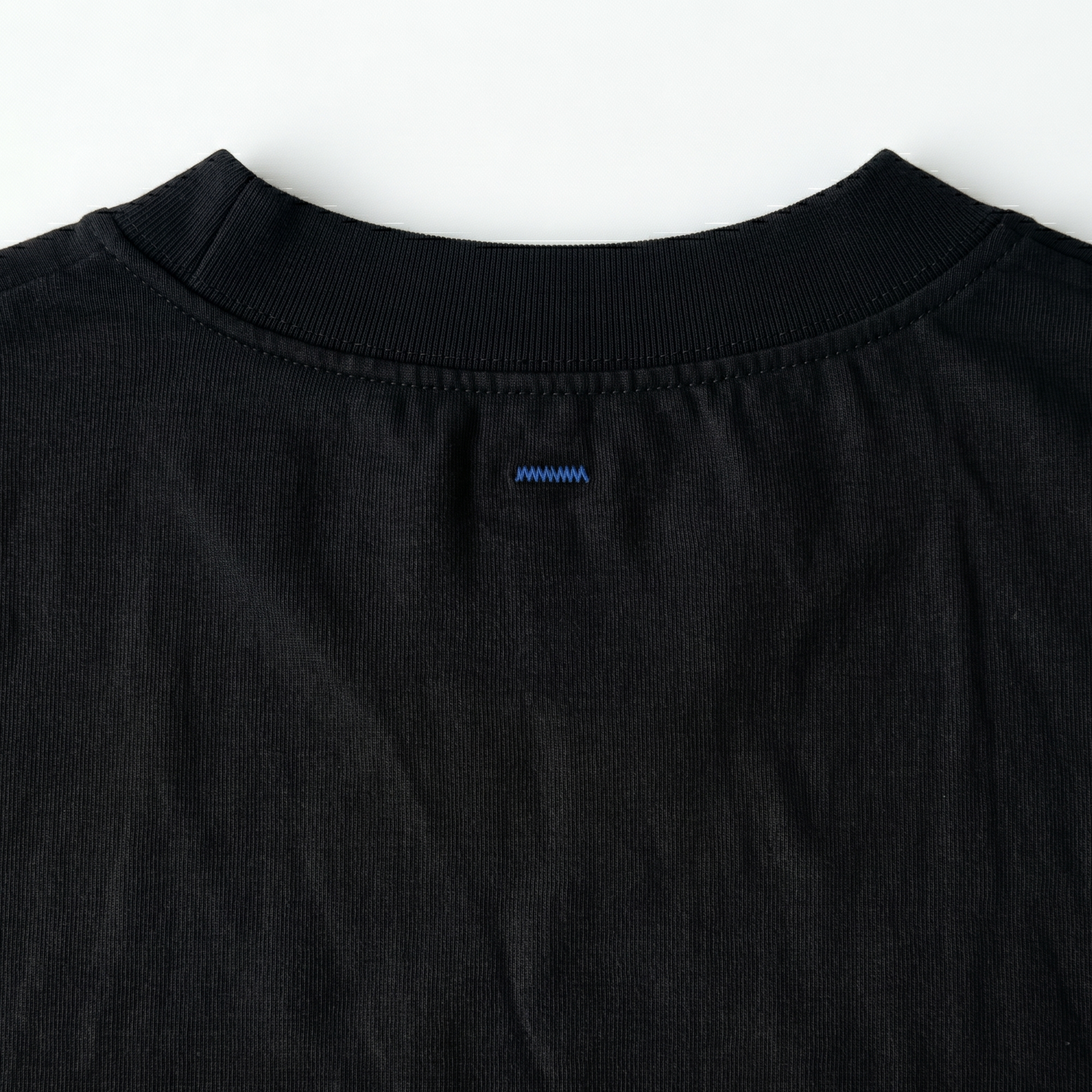 Core — Negro Bordado