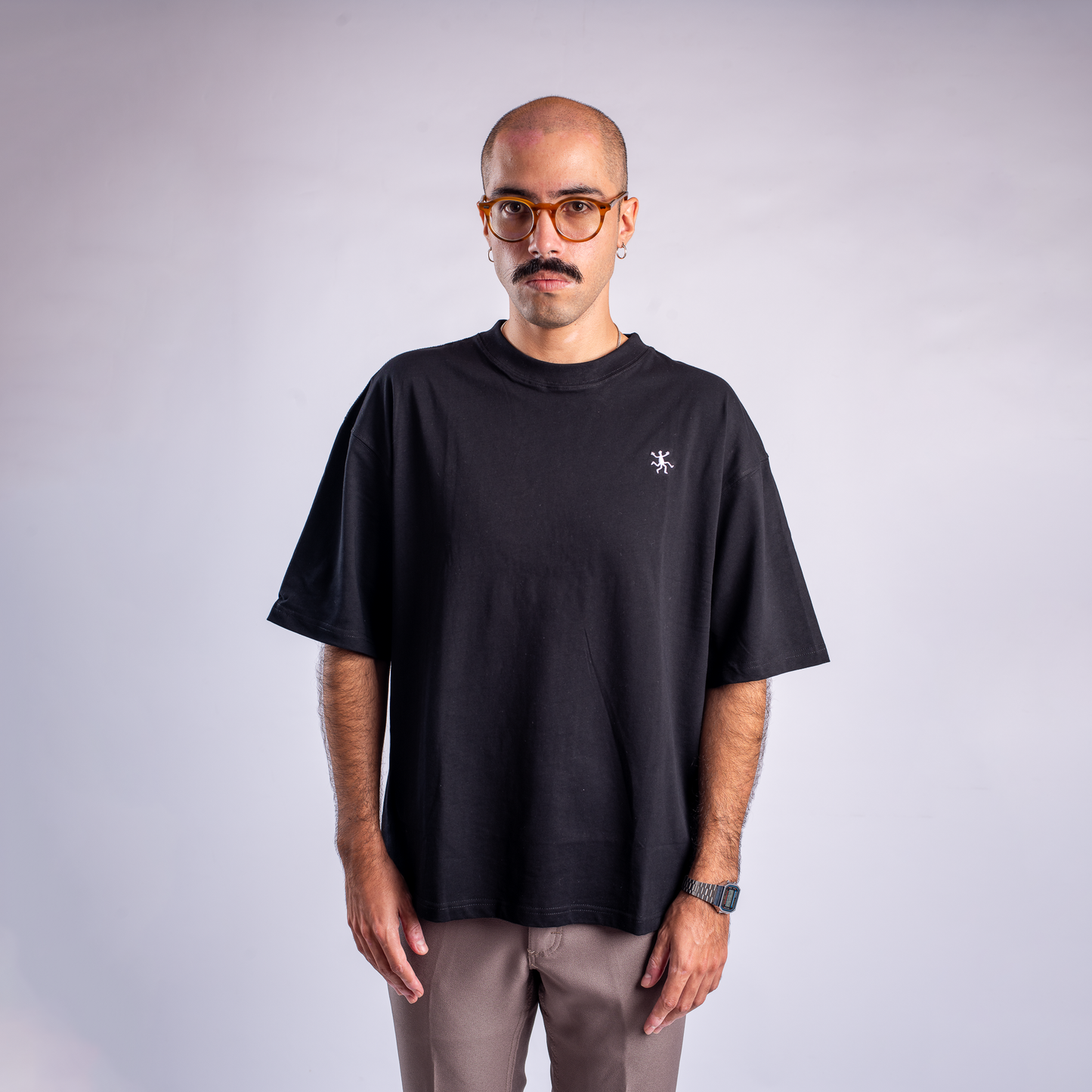 Core — Negro Bordado