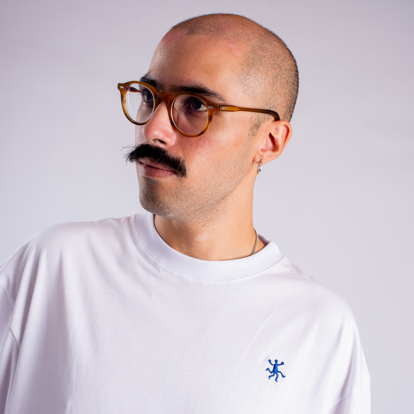Core — Blanco Bordado