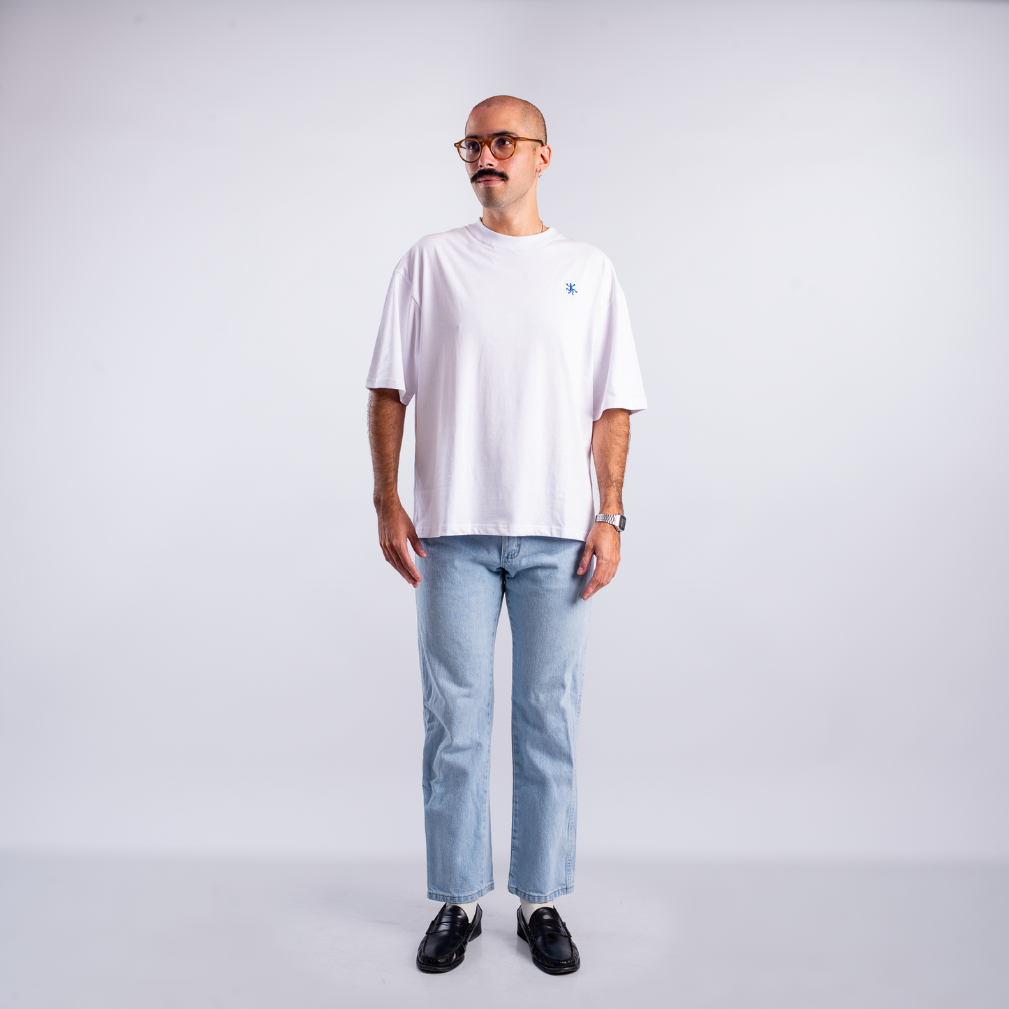 Core — Blanco Bordado