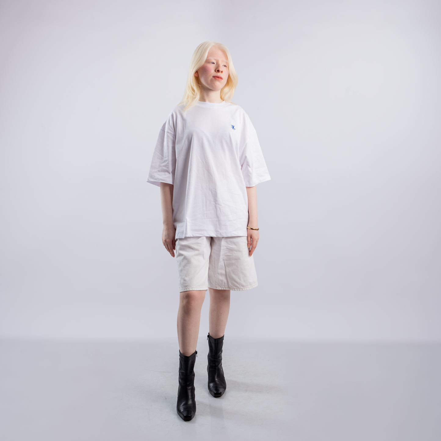 Core — Blanco Bordado