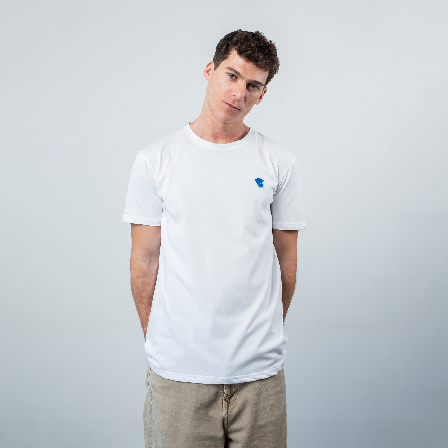 Camiseta Logo Bordado - Blanco