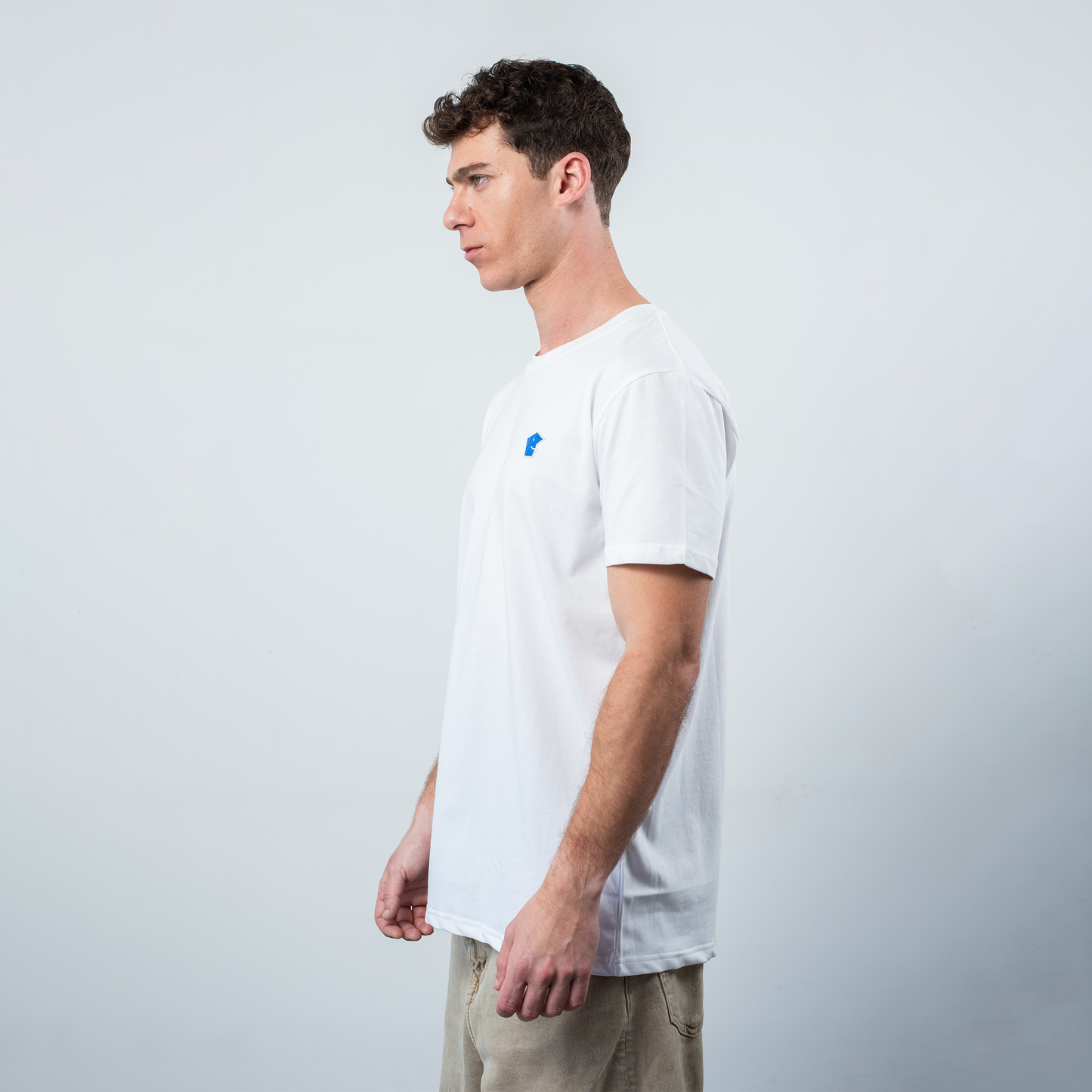 Camiseta Logo Bordado - Blanco