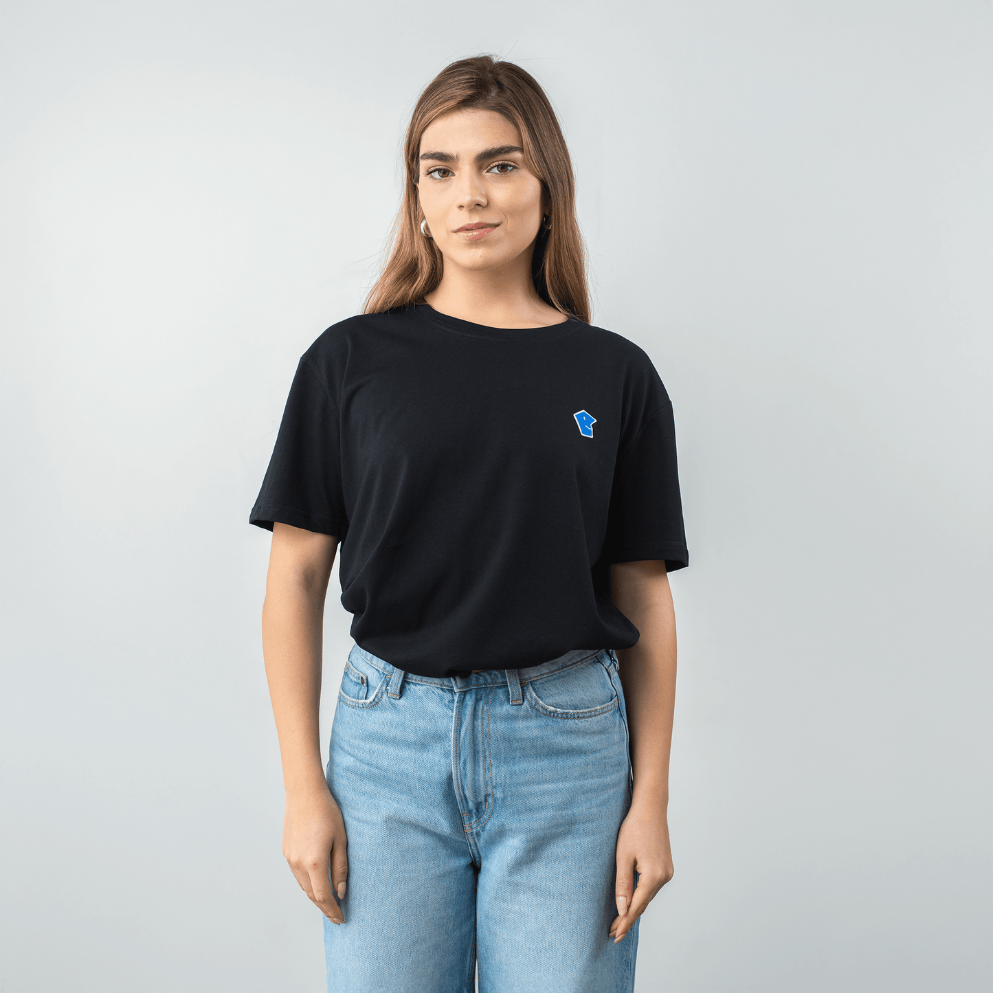Camiseta Logo Bordado - Negro